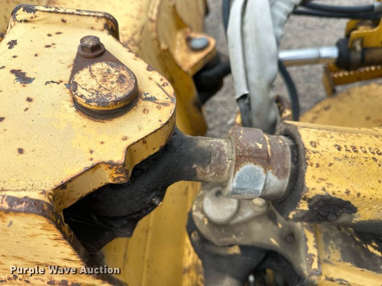 image for item DT6351 2005 John Deere 550J LGP dozer