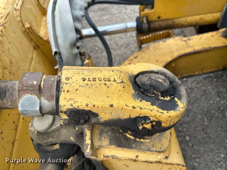 image for item DT6351 2005 John Deere 550J LGP dozer