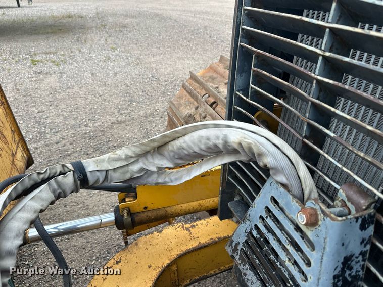 image for item DT6351 2005 John Deere 550J LGP dozer