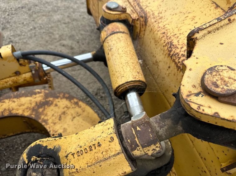 image for item DT6351 2005 John Deere 550J LGP dozer