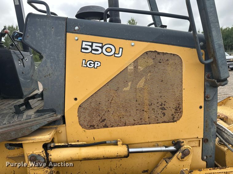 image for item DT6351 2005 John Deere 550J LGP dozer