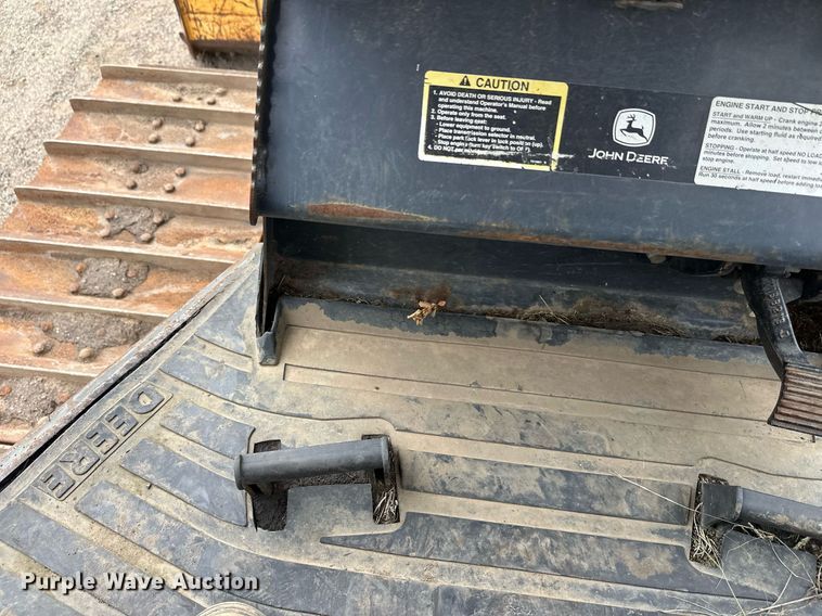 image for item DT6351 2005 John Deere 550J LGP dozer