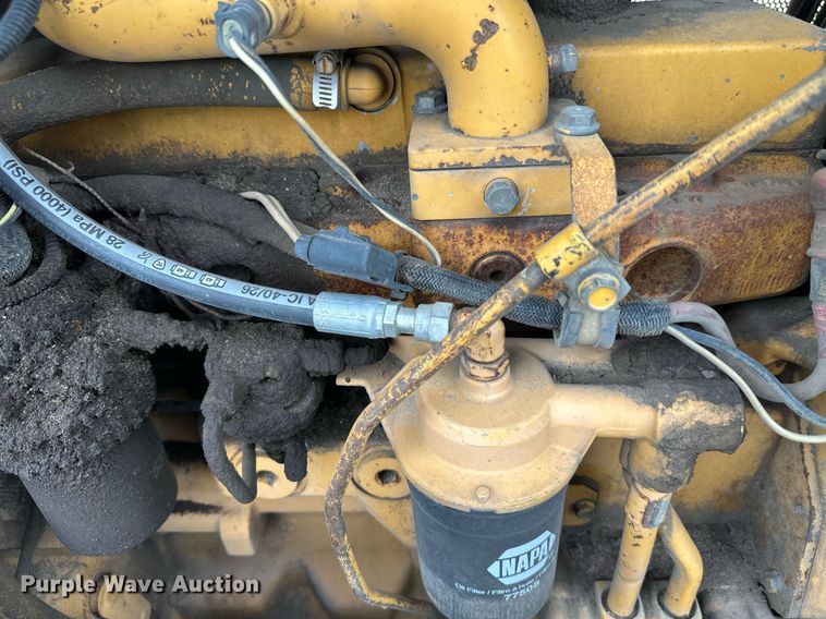 image for item DT6351 2005 John Deere 550J LGP dozer