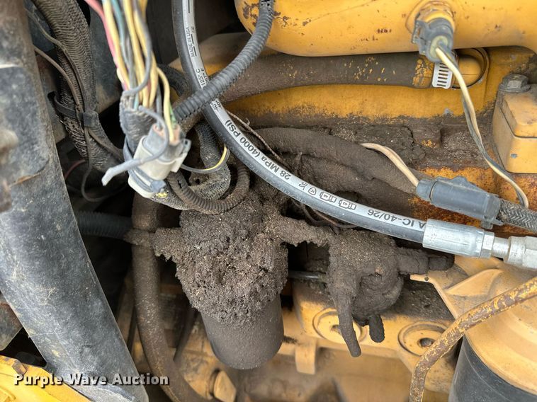 image for item DT6351 2005 John Deere 550J LGP dozer