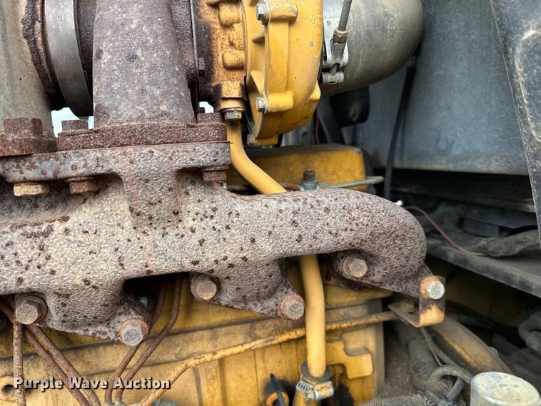 image for item DT6351 2005 John Deere 550J LGP dozer