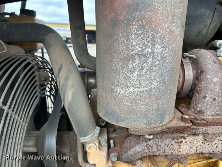 image for item DT6351 2005 John Deere 550J LGP dozer