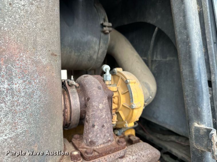 image for item DT6351 2005 John Deere 550J LGP dozer