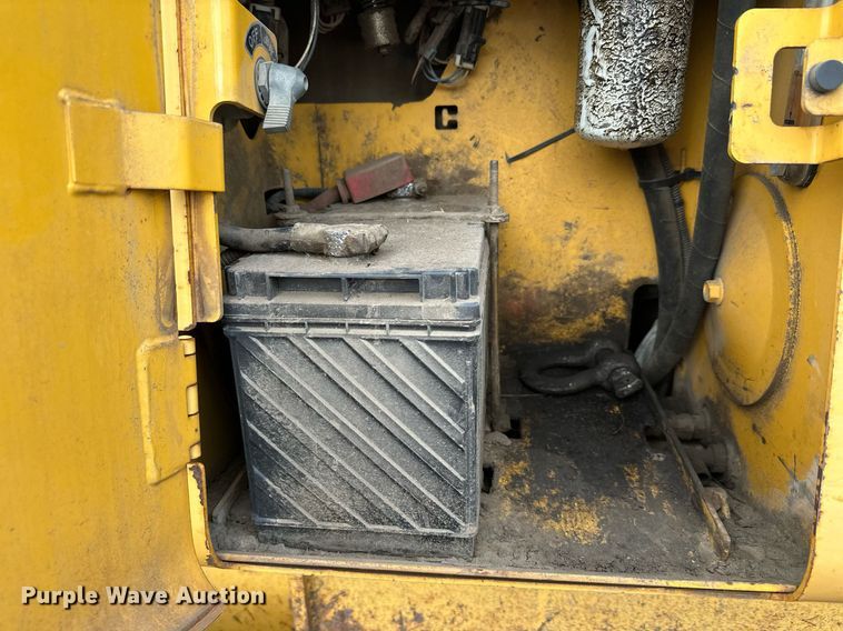 image for item DT6351 2005 John Deere 550J LGP dozer