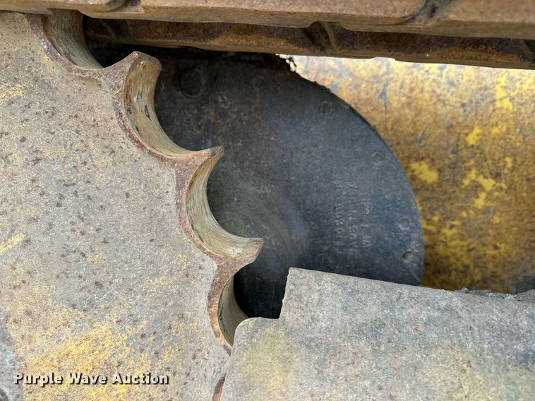 image for item DT6351 2005 John Deere 550J LGP dozer