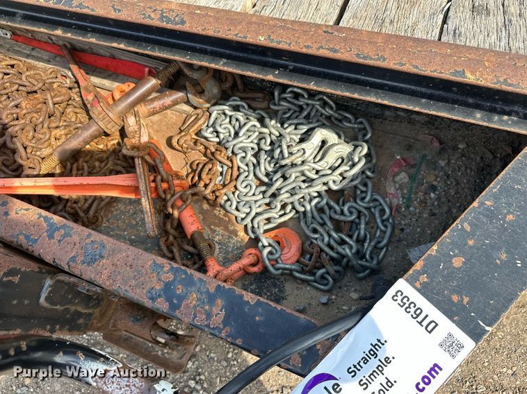 image for item DT6353 2011 Towmaster T14D equipment trailer