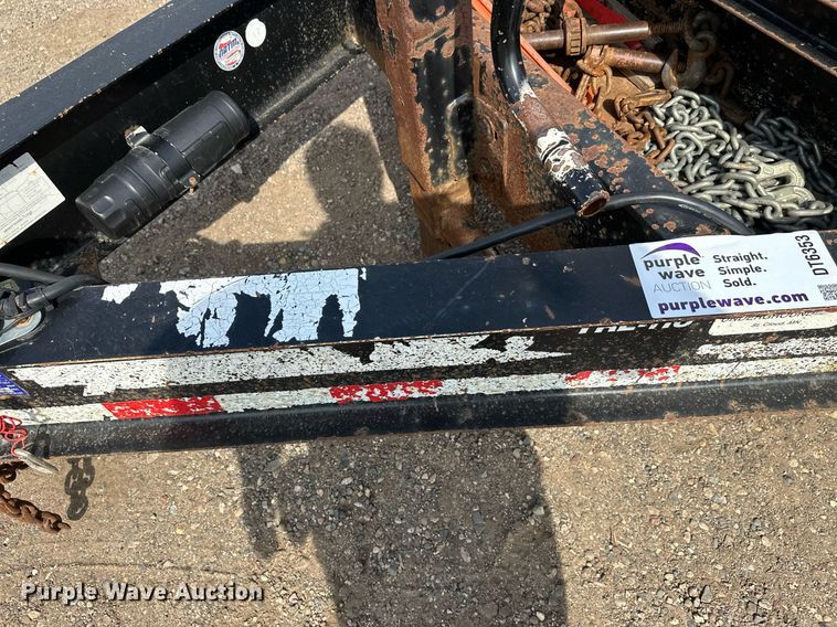 image for item DT6353 2011 Towmaster T14D equipment trailer