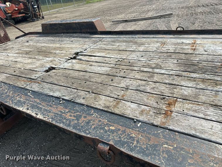 image for item DT6353 2011 Towmaster T14D equipment trailer