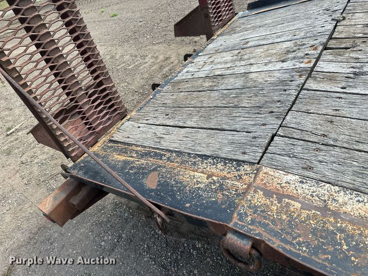 image for item DT6353 2011 Towmaster T14D equipment trailer