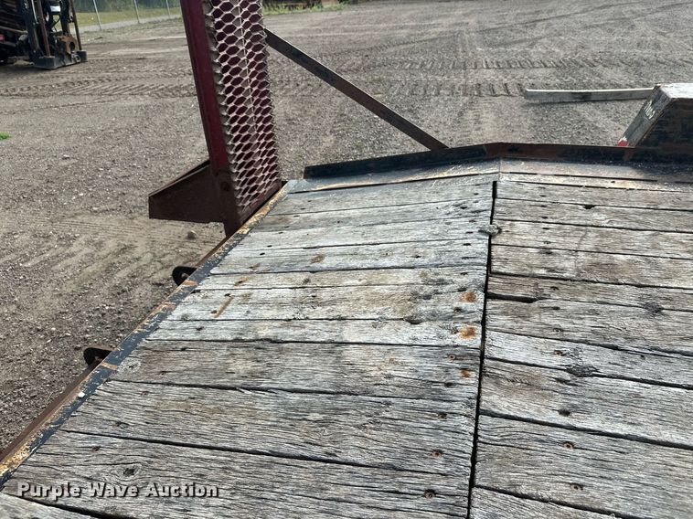 image for item DT6353 2011 Towmaster T14D equipment trailer