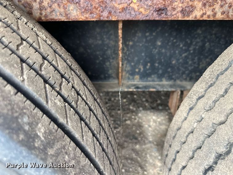 image for item DT6353 2011 Towmaster T14D equipment trailer