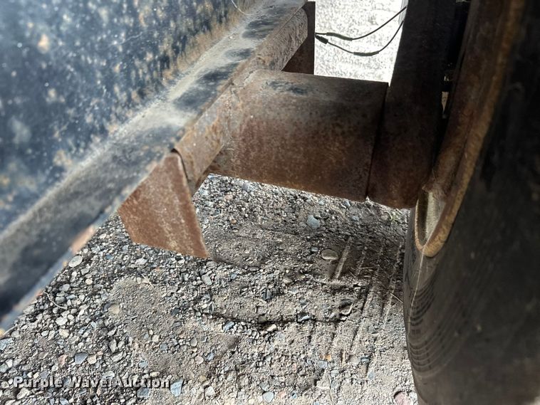 image for item DT6353 2011 Towmaster T14D equipment trailer