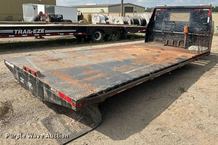 image for item DT6355 Flatbed