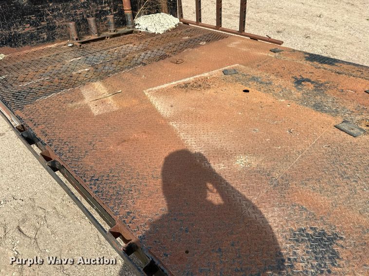 image for item DT6355 Flatbed