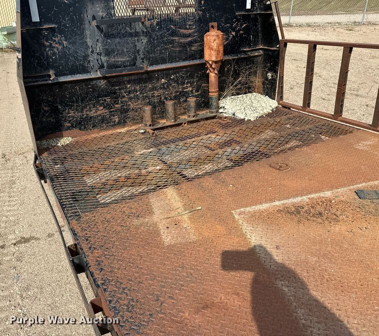 image for item DT6355 Flatbed