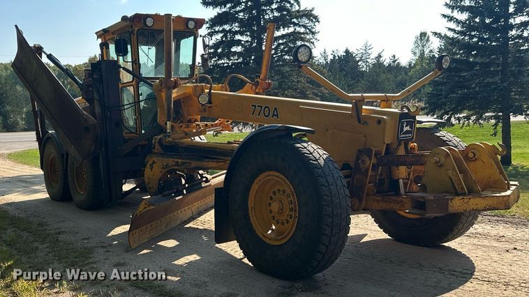 image for item DT6356 John Deere 770A motor grader