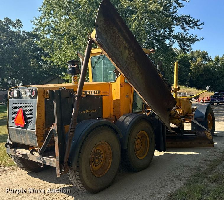 image for item DT6356 John Deere 770A motor grader