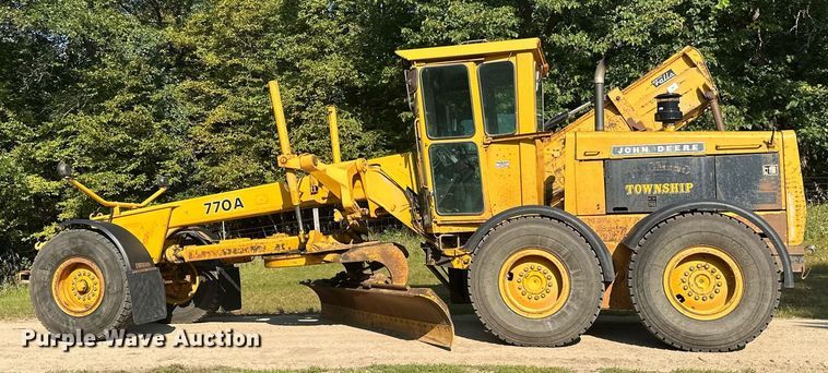 image for item DT6356 John Deere 770A motor grader