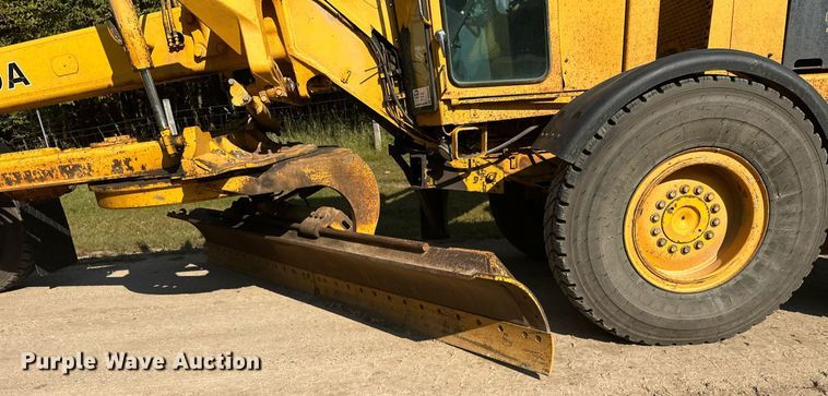 image for item DT6356 John Deere 770A motor grader