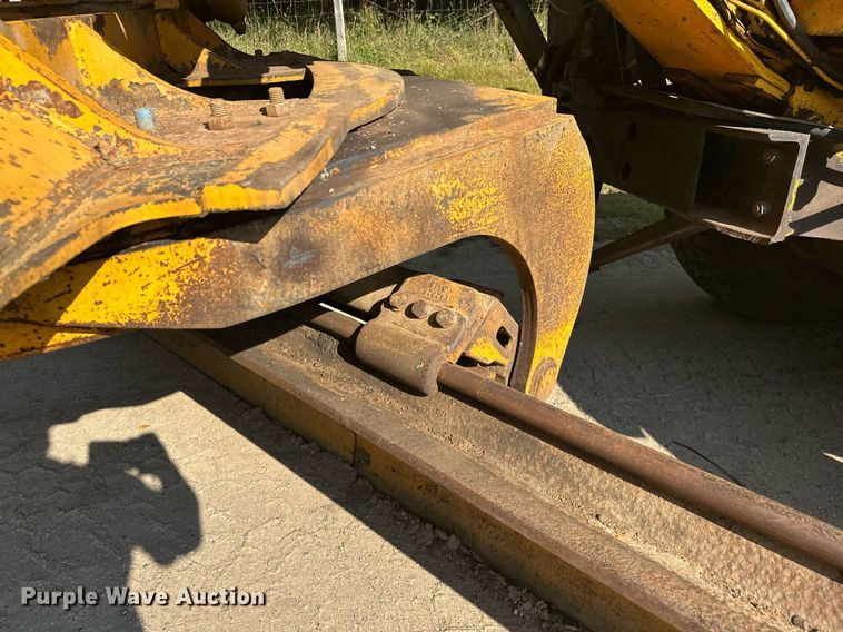 image for item DT6356 John Deere 770A motor grader