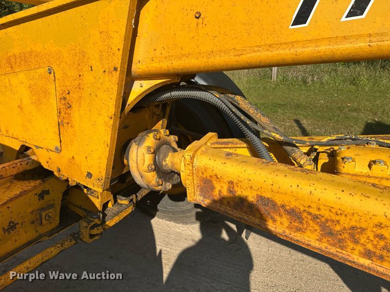 image for item DT6356 John Deere 770A motor grader