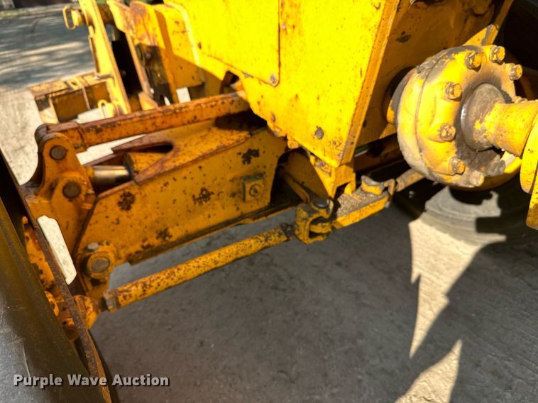 image for item DT6356 John Deere 770A motor grader