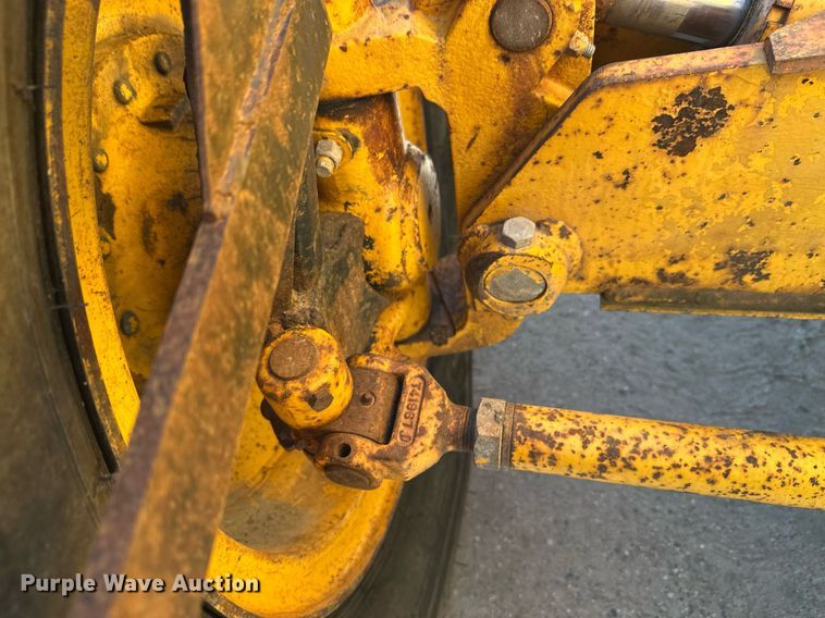 image for item DT6356 John Deere 770A motor grader