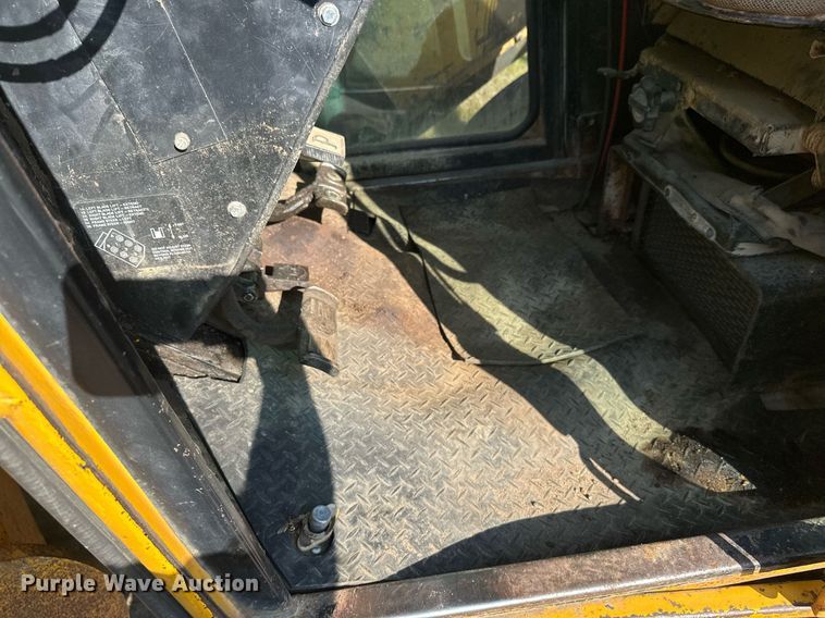 image for item DT6356 John Deere 770A motor grader