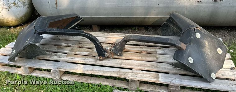 image for item DT6359 Motor grader attachments 