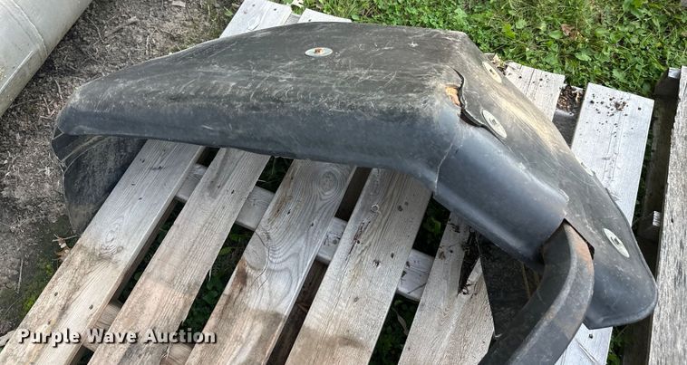 image for item DT6359 Motor grader attachments 