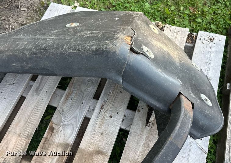 image for item DT6359 Motor grader attachments 