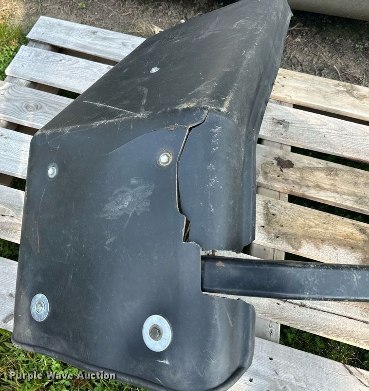 image for item DT6359 Motor grader attachments 