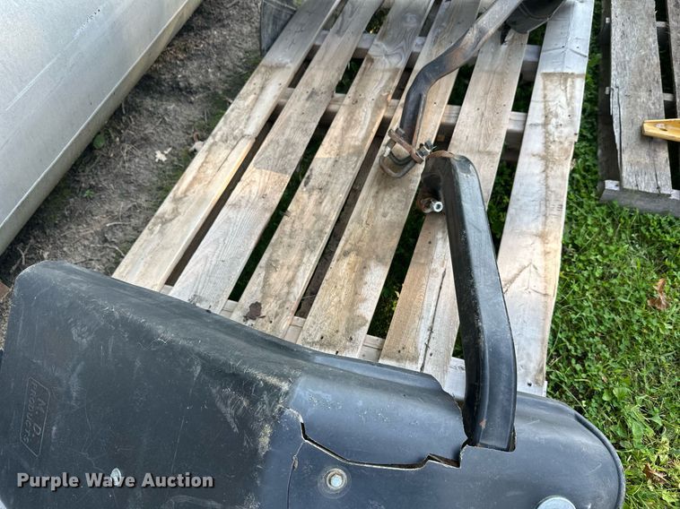 image for item DT6359 Motor grader attachments 