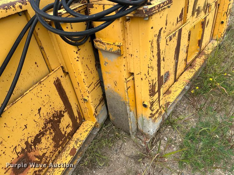 image for item DT6360 Gomaco PS60 placer spreader