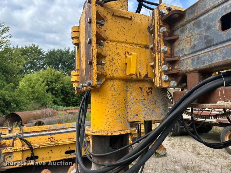 image for item DT6360 Gomaco PS60 placer spreader