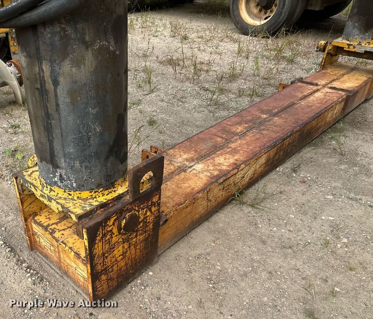 image for item DT6360 Gomaco PS60 placer spreader