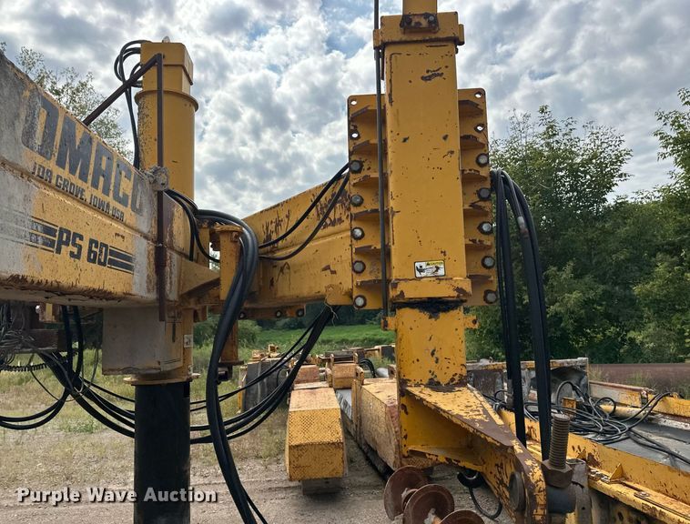 image for item DT6360 Gomaco PS60 placer spreader