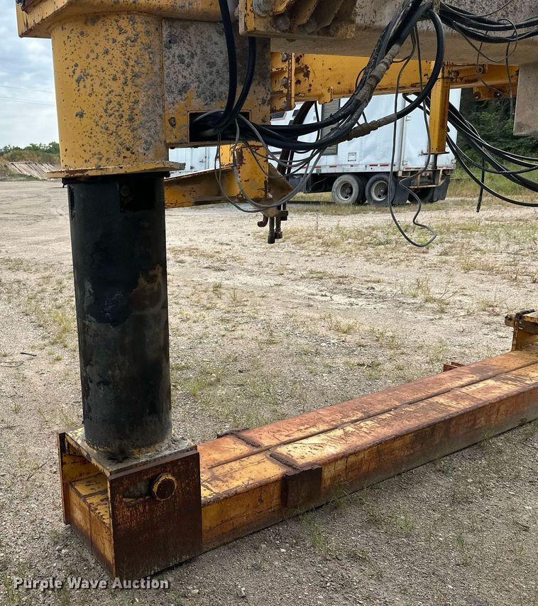 image for item DT6360 Gomaco PS60 placer spreader