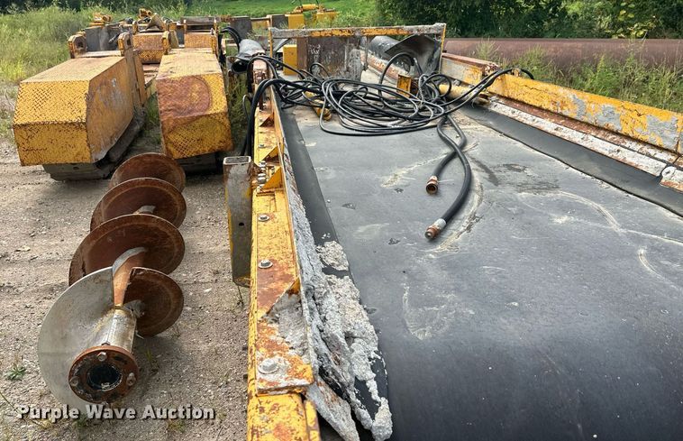 image for item DT6360 Gomaco PS60 placer spreader