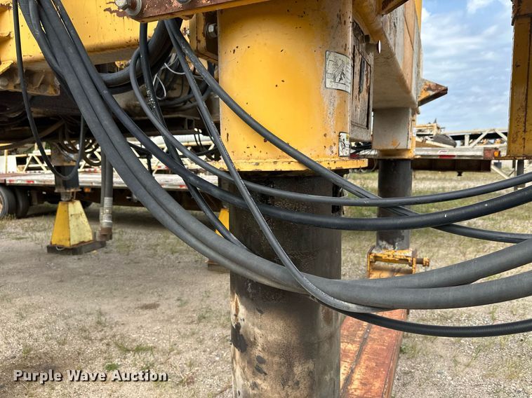 image for item DT6360 Gomaco PS60 placer spreader