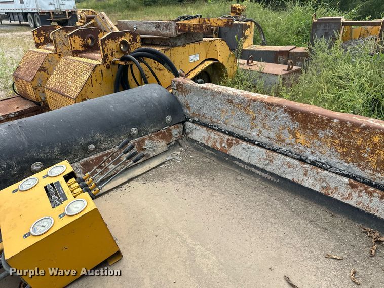 image for item DT6360 Gomaco PS60 placer spreader