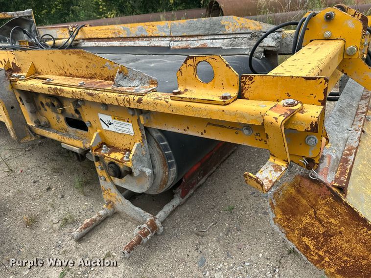 image for item DT6360 Gomaco PS60 placer spreader