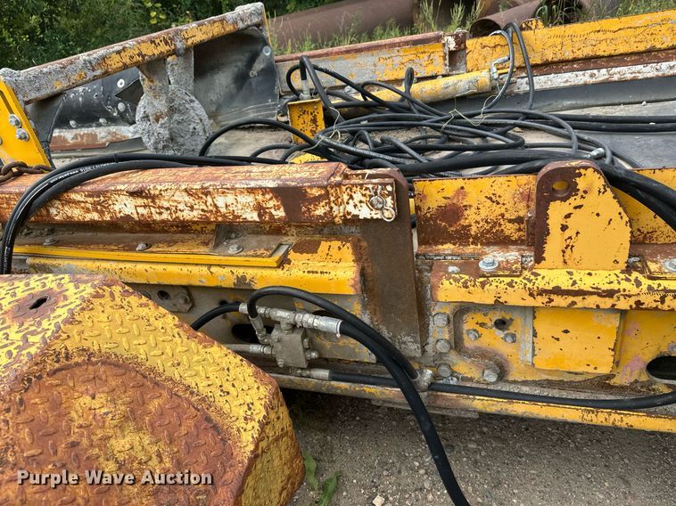 image for item DT6360 Gomaco PS60 placer spreader