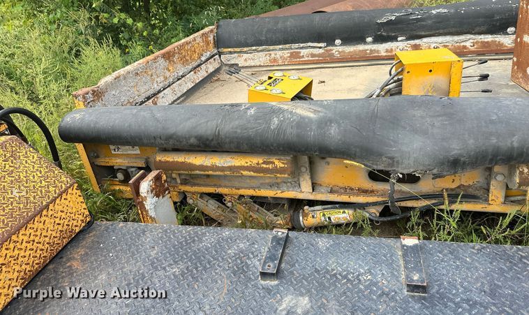 image for item DT6360 Gomaco PS60 placer spreader