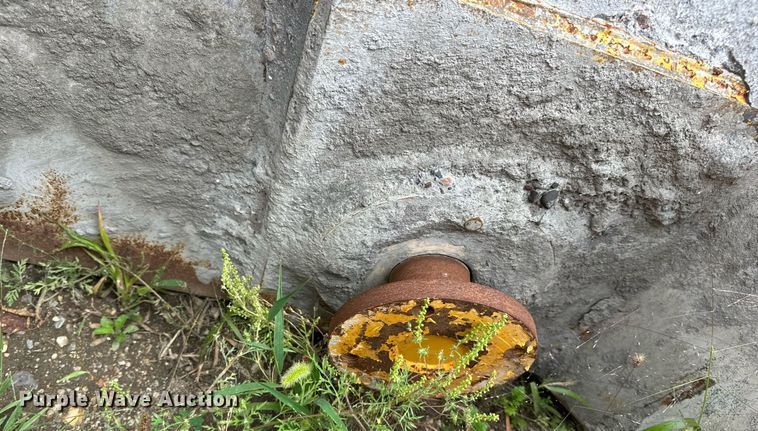 image for item DT6360 Gomaco PS60 placer spreader