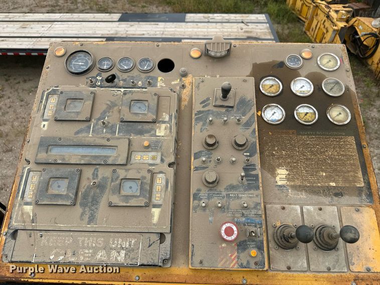 image for item DT6360 Gomaco PS60 placer spreader